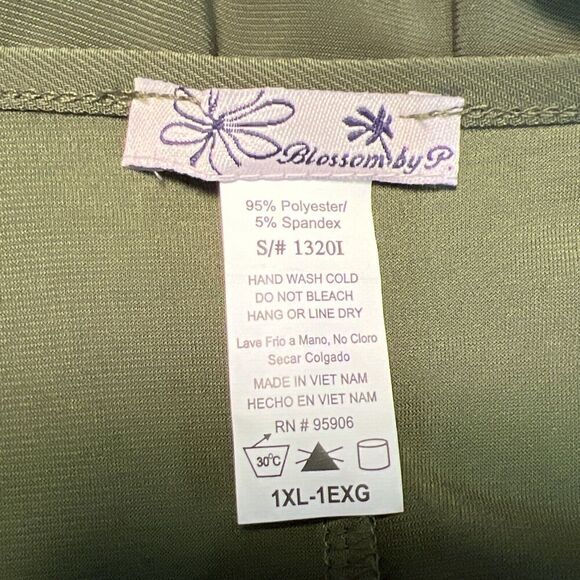 Blossom By P Handkerchief Blouse Army Green 3/4 Sleeves 1X New - Picture 7 of 7